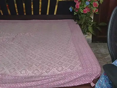 its-akeera (F young) - Boobs show  massage 🩰🙈