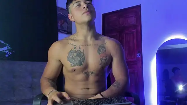 Dominic_Biker__ webcam