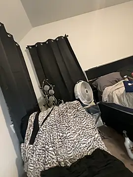 Fifty_Shades_Of_Redd webcam