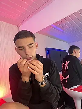 LoganBenedictt webcam