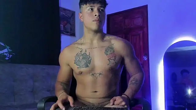 Dominic_Biker__ live sex cam