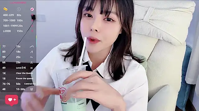 美女peachy_kiss在线直播