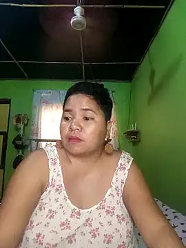 hotpussyxxx33x webcam