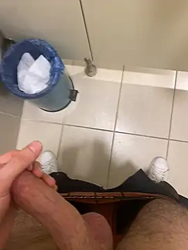 speddy34 (M young) - Show dick