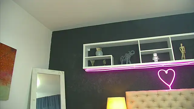 TaniaKaverina webcam