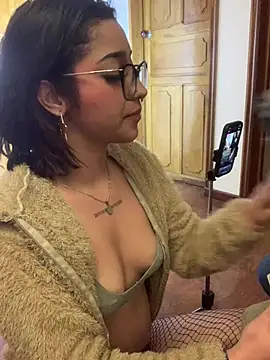 LilithMonette webcam