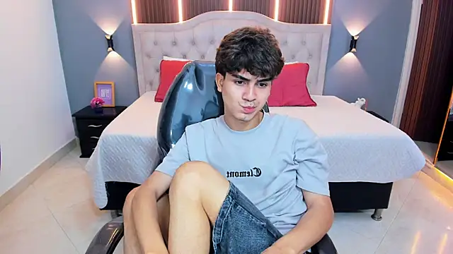 Tommy18__ live sex cam