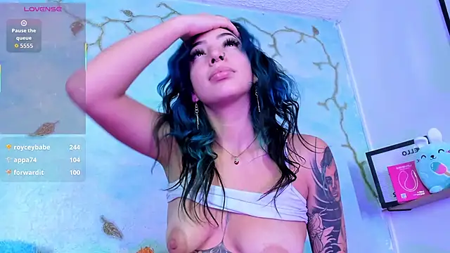 SaturnooStonee webcam