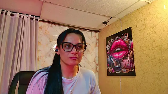 QueenSallyDesire webcam