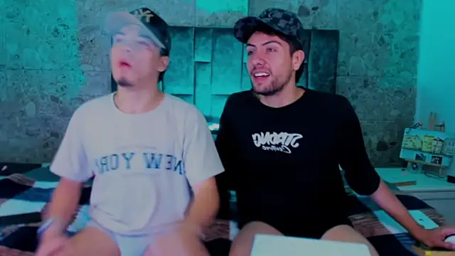 alex_and_christhoper webcam