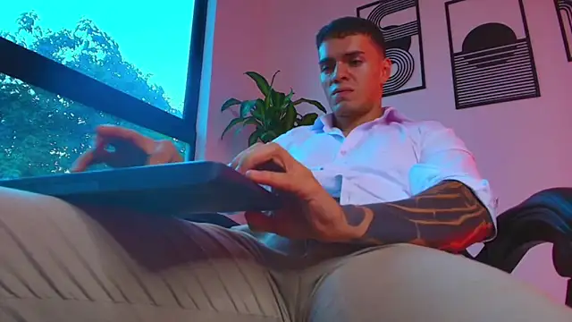 ALPHA_DOMINUS_ webcam