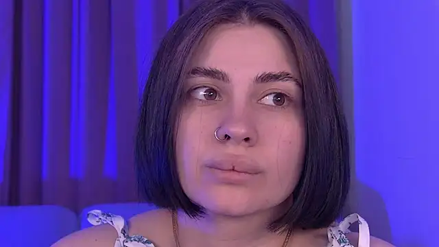 AdrianaToress webcam