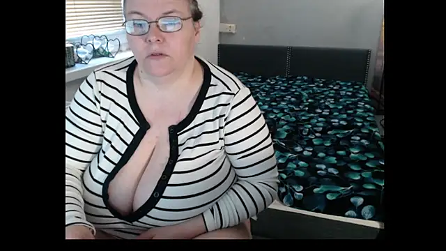 Sweetboobs webcam