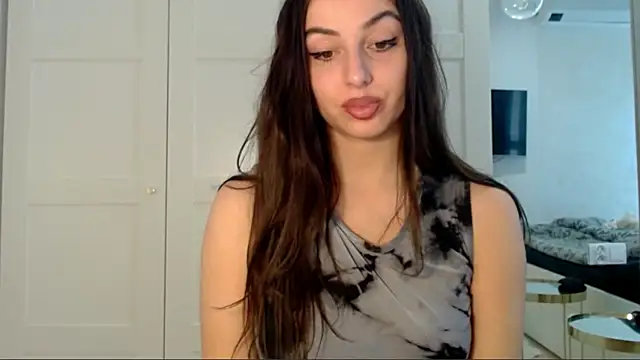 courtneyPerfect webcam