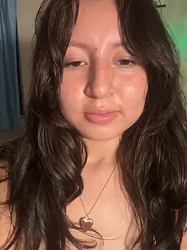 Noamilk Stripchat cam model