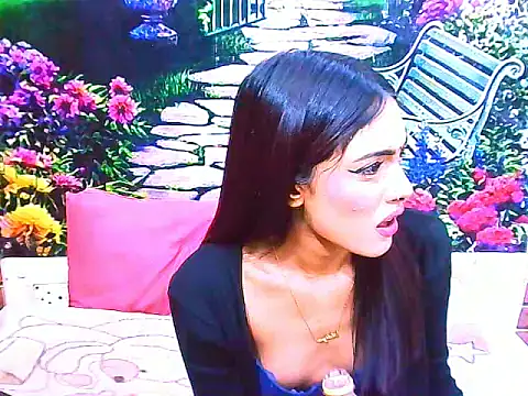 IndianPretty14u2Luv webcam