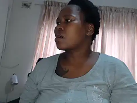 RealQueenOfSouth webcam