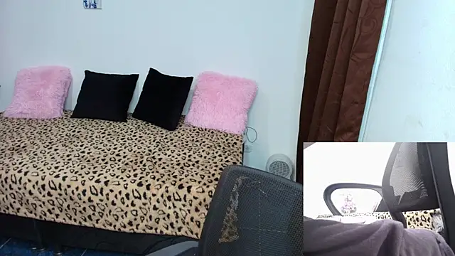 Paulina-Becerraa webcam