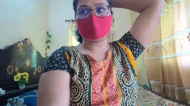 elena_cruz5 (F young) - boobs show