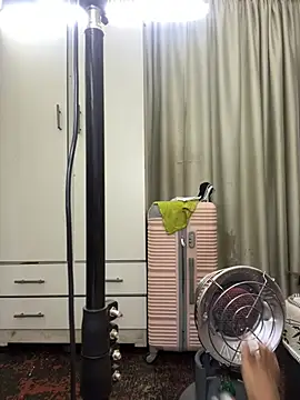 NaughtyShawdy webcam