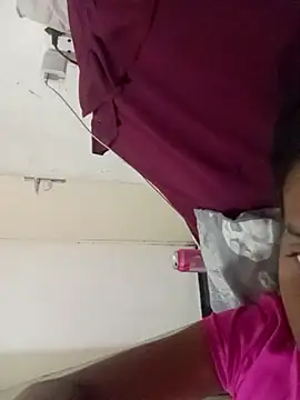 loveofpetitegirls34 webcam