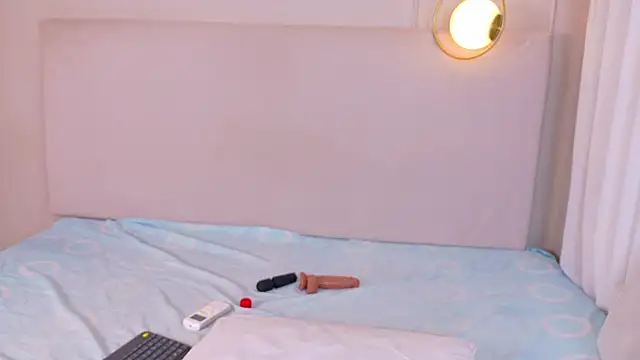 ThalianaRosse webcam