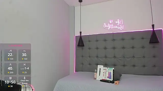 scarletcherry18 webcam