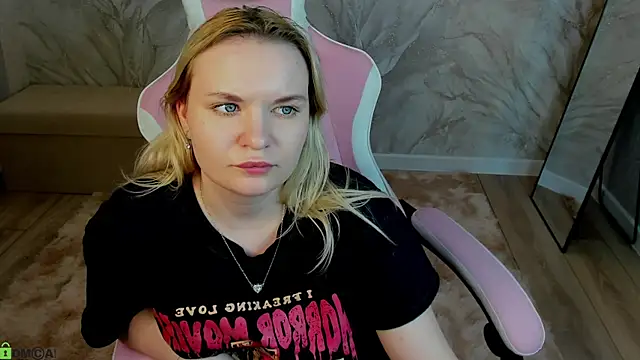 Adriana_Sweett webcam