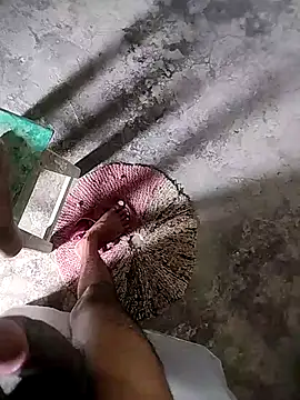 Tushu_under19_boy webcam