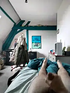 julesg18 (M twink) - Ejac