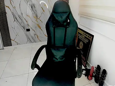 queen_findom1 webcam