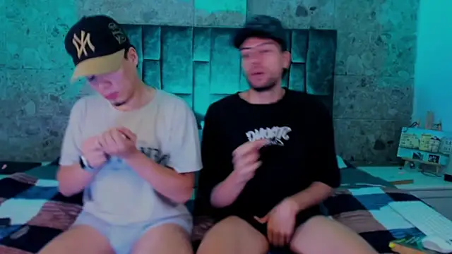 alex_and_christhoper webcam