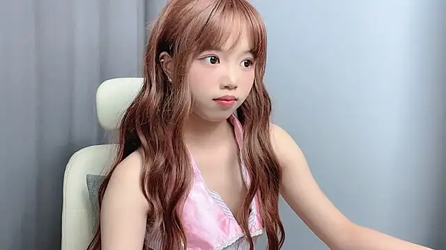 美女TwinXXyan在线直播