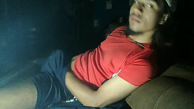 AlexAlejandro13 webcam