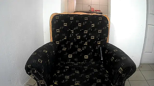 GoldenPussyXOXO webcam