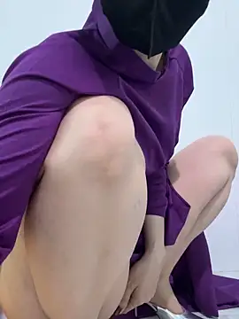 nana-19 (F milf) - Show tits