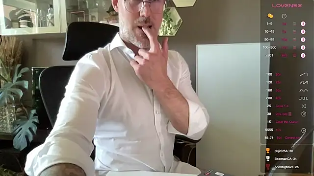 the_new_fit_rubinho (Ask my age) - buzz my ass, edge me good & help me cum!