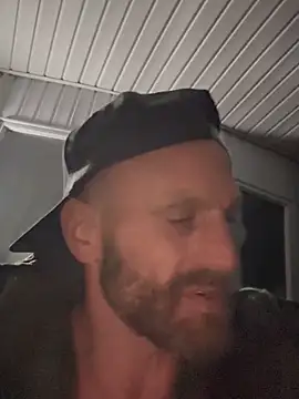 mechanicmark (Ask my age) - Get my oiled up cock to explode