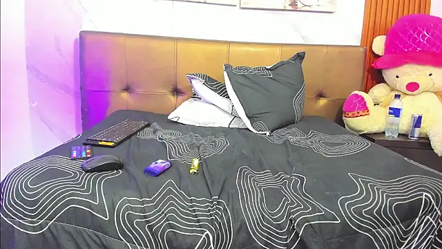 Rpoolrboy live sex cam