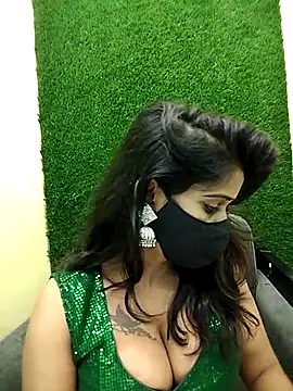 Webcam Model (Tinaa_baby)  is live.Free join now!