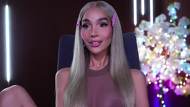 xxforyoureyesonlyxx webcam