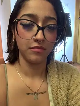 LilithMonette webcam