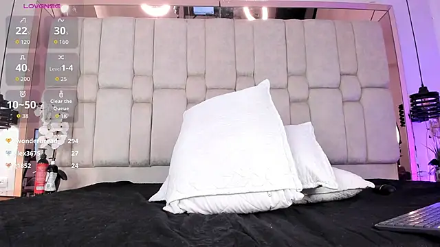 REINA_ADAHARA webcam