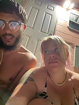 toomuchofafreak webcam