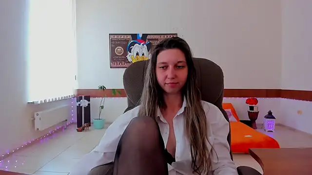 ellina_star - Ellina_Star's free webcam - UK Sex Cams