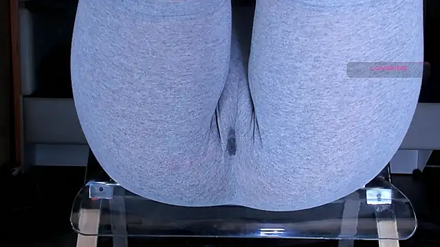 Cameltoe_squirt_inPants webcam