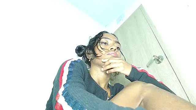 avaleri_cherry webcam