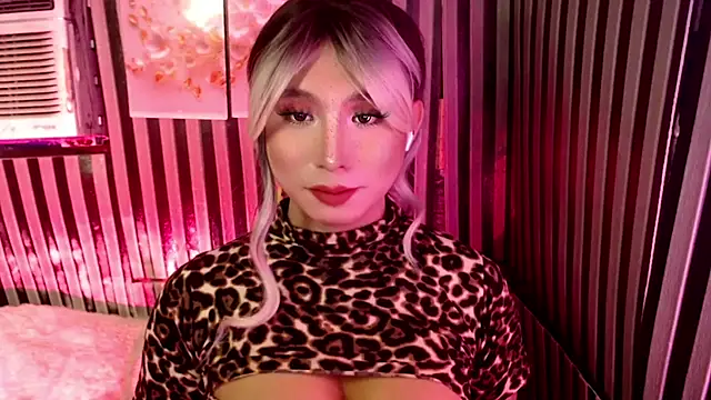 horescocklucy (T young) - RIDE ON MY HORSECOCK DICK.