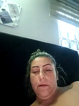 maynor_1998 (F milf) - let's fill this cup with my squirt💦