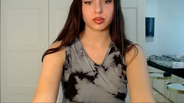 courtneyPerfect webcam